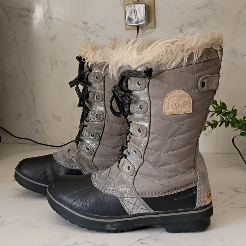 SOREL WATERPROOF Boots with Faux Fur Lining KIDS